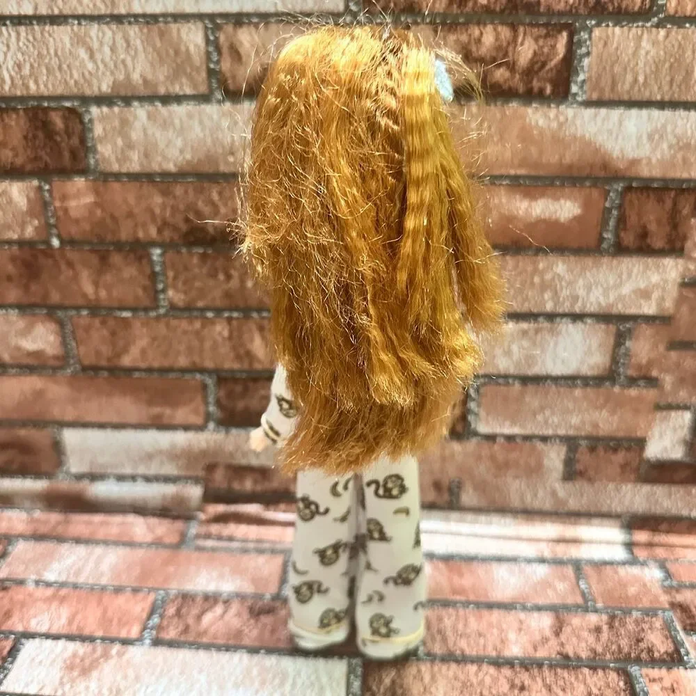 MGA Entertainment  vintage Bratz Cloe doll